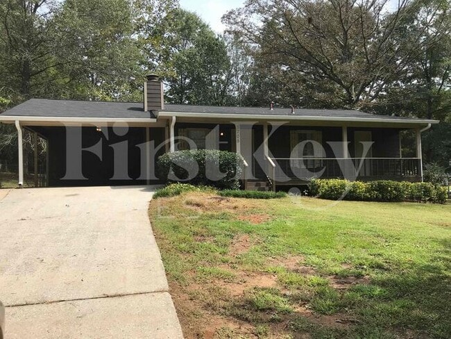 property at 5705 Hiram Lithia Springs Rd SW