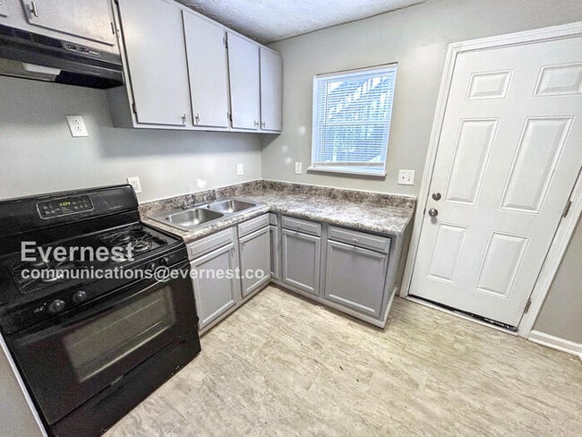 1425 Joseph E. Boone Blvd NW in Atlanta, GA - Building Photo - Building Photo