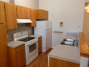 118 N Liberty St in Port Angeles, WA - Building Photo - Building Photo
