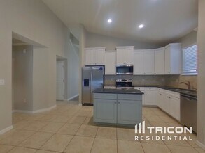 11712 Colony Lakes Blvd in New Port Richey, FL - Building Photo - Building Photo