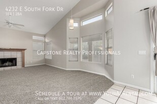 4232 E South Fork Dr in Phoenix, AZ - Foto de edificio - Building Photo