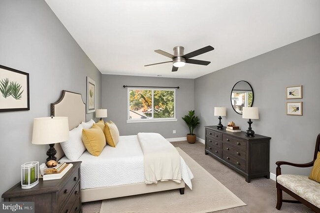 property at 3890 Mariposa Pl