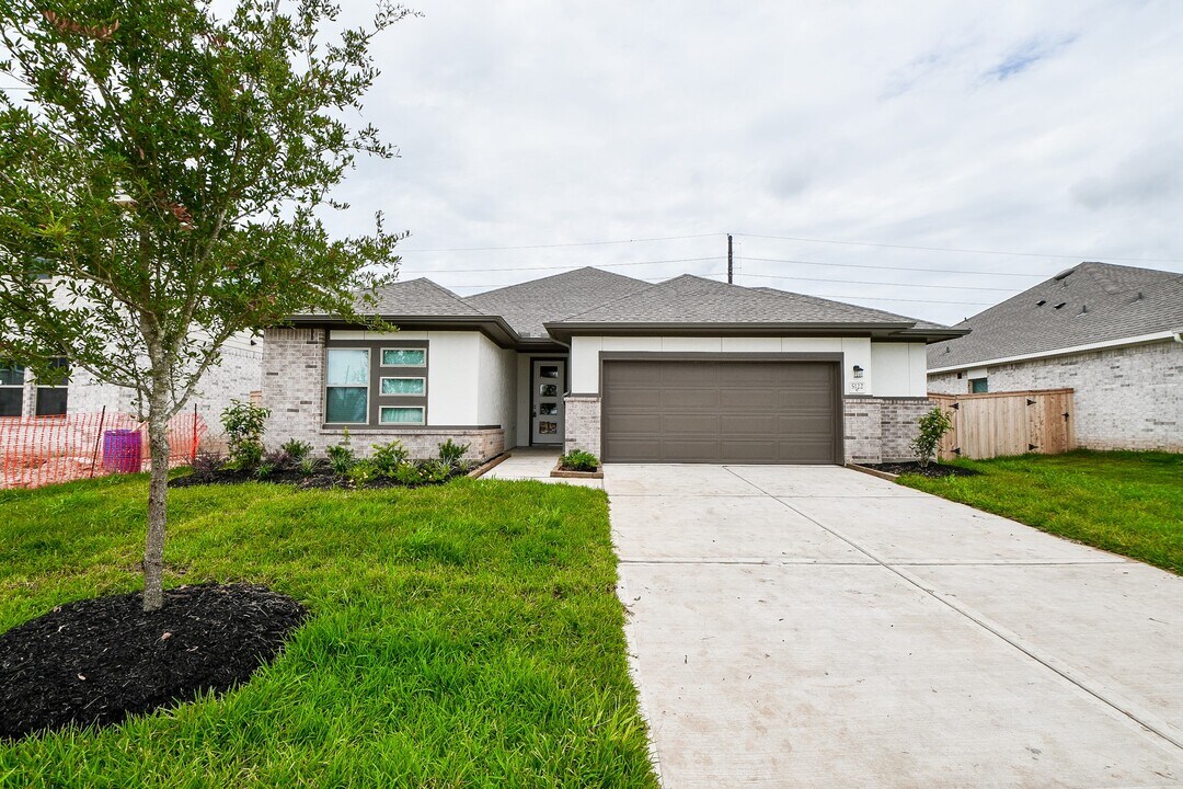 5122 juniper lagoon in Richmond, TX - Building Photo