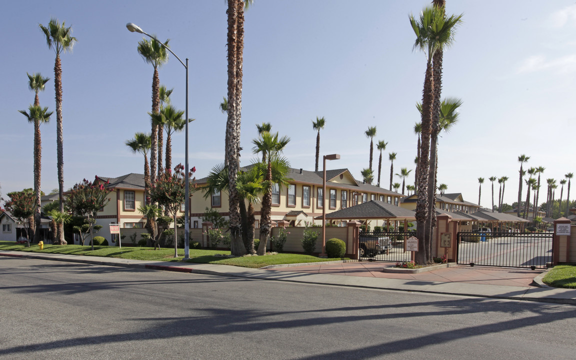 Crestwood Apartments in Gilroy, CA - Building Photo