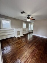 916 N Austin St in Denton, TX - Building Photo - Building Photo