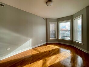 4736 W Armitage Ave, Unit #1 in Chicago, IL - Building Photo - Building Photo