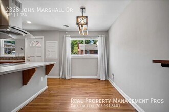2328 John Marshall Dr in Arlington, VA - Building Photo - Building Photo