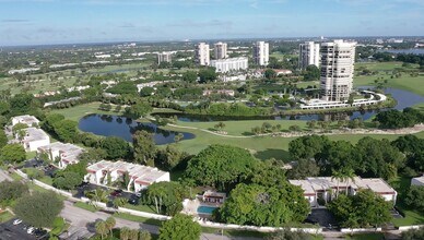 1739 Embassy Dr in West Palm Beach, FL - Building Photo - Building Photo