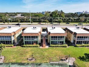 1400 Pompei Ln in Naples, FL - Building Photo - Building Photo