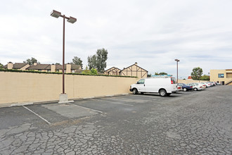 Bolsa Senior Apartments in Westminster, CA - Building Photo - Building Photo