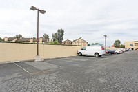 Bolsa Senior Apartments in Westminster, CA - Foto de edificio - Building Photo