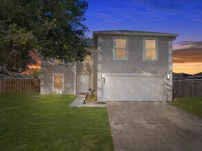 981 SW McElroy Ave in Port St. Lucie, FL - Building Photo - Building Photo