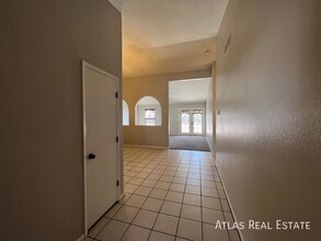 9592 E Dunnigan Dr in Tucson, AZ - Building Photo - Building Photo