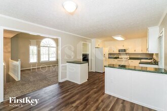 112 Wood Gate Dr in Canton, GA - Foto de edificio - Building Photo