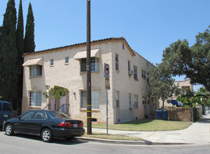 6081 Fairfield St in Los Angeles, CA - Building Photo - Building Photo