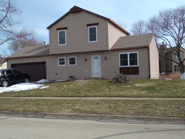 property at 1440 Carleton Ave