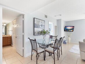 610 Clematis St, Unit 722 in West Palm Beach, FL - Building Photo - Building Photo