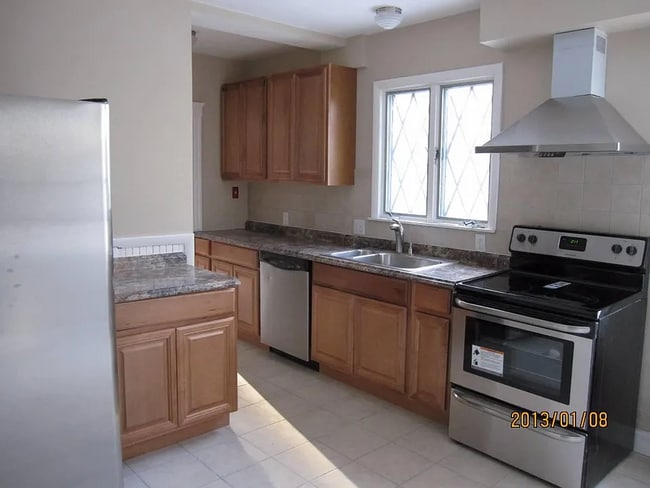 4 Wilson Ave, Unit Unit #1