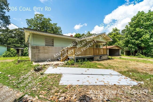 2806 Coal City Rd in Jasper, AL - Foto de edificio - Building Photo