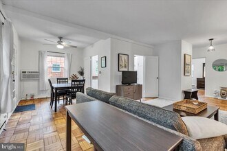 1132 Valley Dr in Alexandria, VA - Building Photo - Building Photo