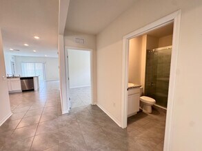 325 Meadowbrook Blvd in Winter Haven, FL - Building Photo - Building Photo