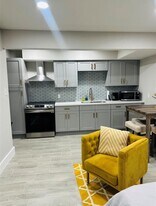 8005 Bowen St in Houston, TX - Building Photo