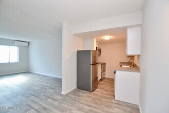 44 E Roanoke Ave in Phoenix, AZ - Building Photo - Building Photo