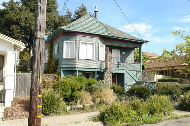 1615 Berkeley Way in Berkeley, CA - Building Photo - Building Photo