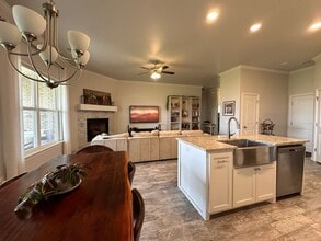 5923 NE Yorktown Ct in Elgin, OK - Building Photo - Building Photo