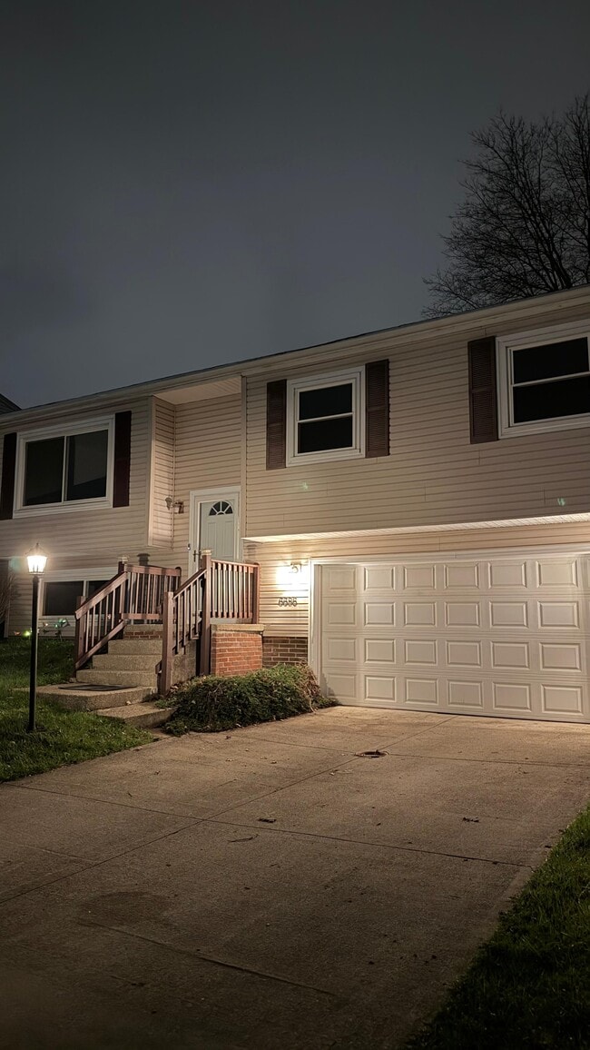 6686 Deer Ct in Bedford Heights, OH - Building Photo - Building Photo