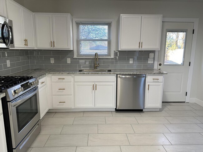 2704 31st St in Lubbock, TX - Building Photo - Building Photo