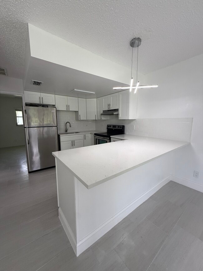 3281 Coral Hills Dr