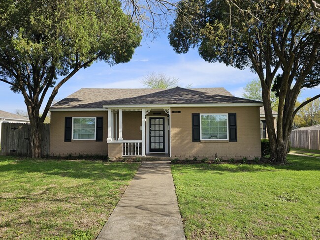 property at 10126 Kilarney Dr