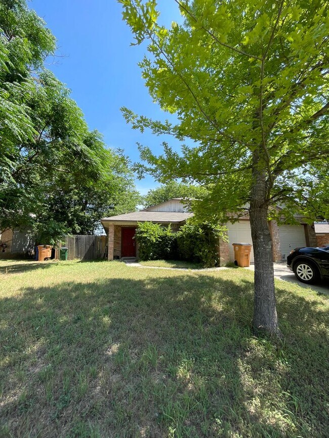 property at 2626 Gwendolyn Ln