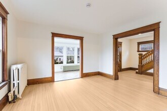 2105 Como Ave in St. Paul, MN - Building Photo - Building Photo