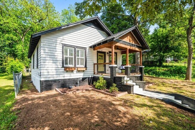 958 Crew St SW in Atlanta, GA - Building Photo - Building Photo