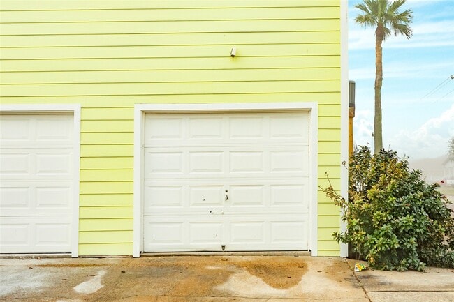 2305 55th St in Galveston, TX - Building Photo - Building Photo