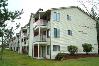 Benson Estates Apartments in Renton, WA - Foto de edificio - Building Photo