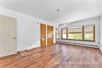 2517 N Laramie Ave in Chicago, IL - Building Photo - Building Photo