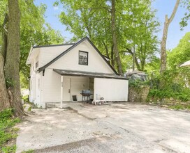 8842 Lexington Ave in Independence, MO - Building Photo - Building Photo