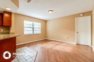 8373 Camphor Dr in Brooksville, FL - Foto de edificio - Building Photo