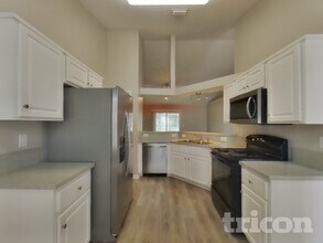 3716 Arava Dr in Green Cove Springs, FL - Foto de edificio - Building Photo