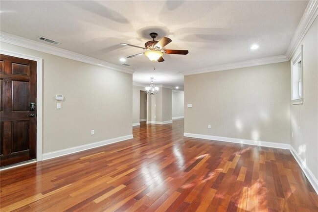 6562 Canal Blvd in New Orleans, LA - Building Photo - Building Photo