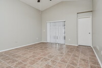 12909 Longcrest Dr in Riverview, FL - Foto de edificio - Building Photo