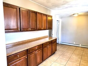 41 Fordson Ave in Cranston, RI - Building Photo - Building Photo