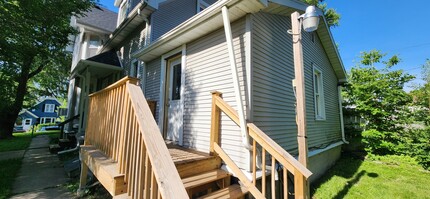 814 13th Ave S in Clinton, IA - Building Photo - Building Photo