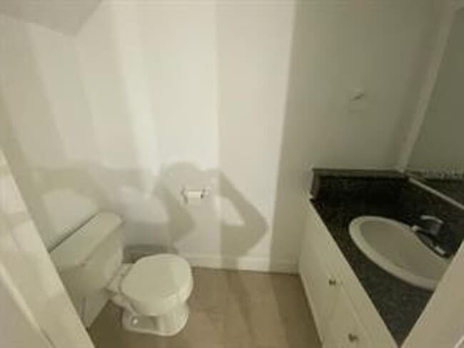 property at 609 Elmhurst Ct