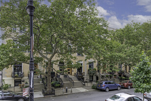 245 W 138th St in New York, NY - Building Photo