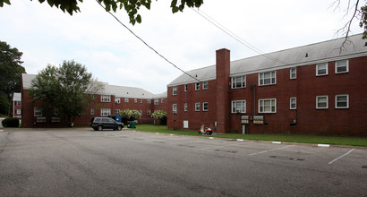 Cameron Village Apartments in Raleigh, NC - Foto de edificio - Building Photo