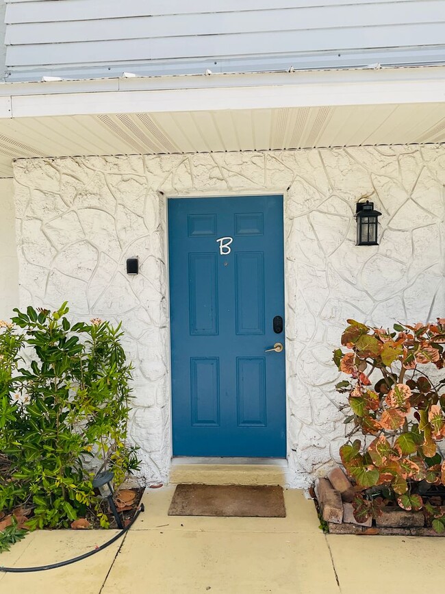 316 Hernando St in Fort Pierce, FL - Building Photo - Building Photo